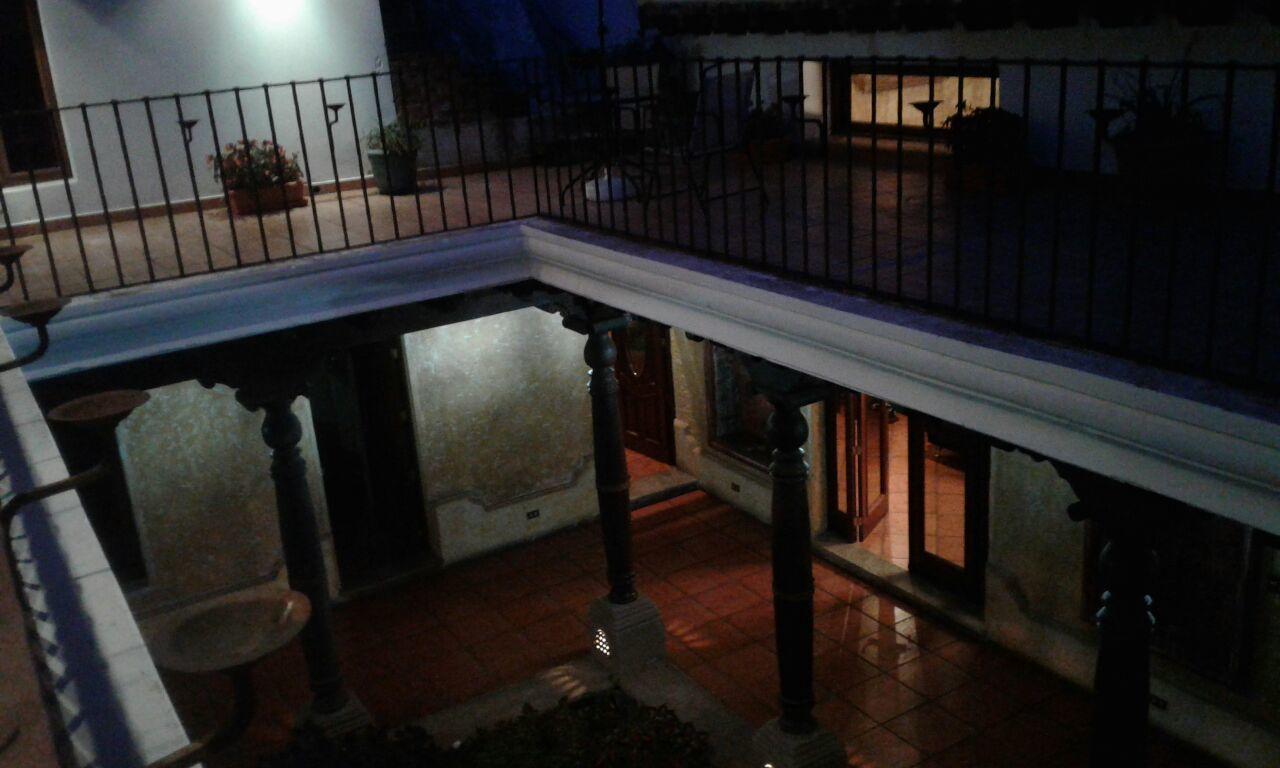 La Casa De La Alameda Bed & Breakfast Antigua Екстериор снимка